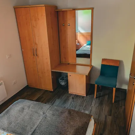 Dom Dr Klementa Juga V Lepeni Gasthuis