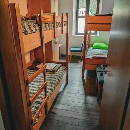 Dom Dr Klementa Juga V Lepeni Gasthuis *