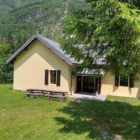 Dom Dr Klementa Juga V Lepeni * Soča