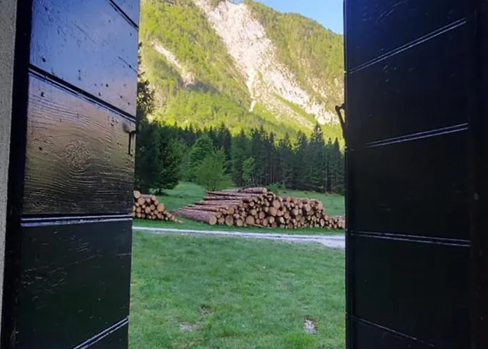 Dom Dr Klementa Juga V Lepeni * Soča