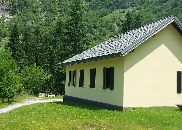 Dom Dr Klementa Juga V Lepeni Vendégház *