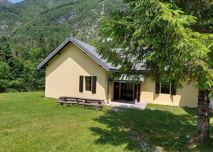 Dom Dr Klementa Juga V Lepeni * Soča